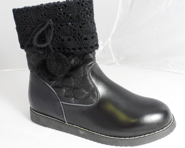 black leather anckle boots